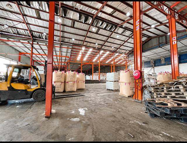 7,618M² WAREHOUSE FOR SALE IN MOBENI